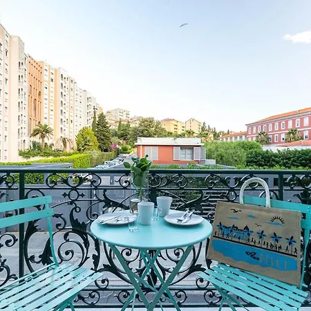 T2 Neuf Clim Balcon Garibaldi Acropolis شقة *