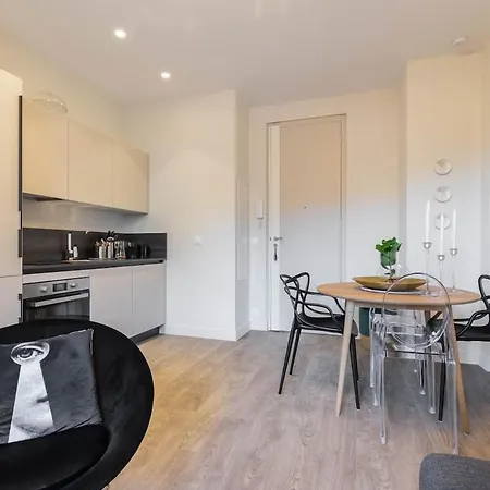 T2 Neuf Clim Balcon Garibaldi Acropolis شقة نيس
