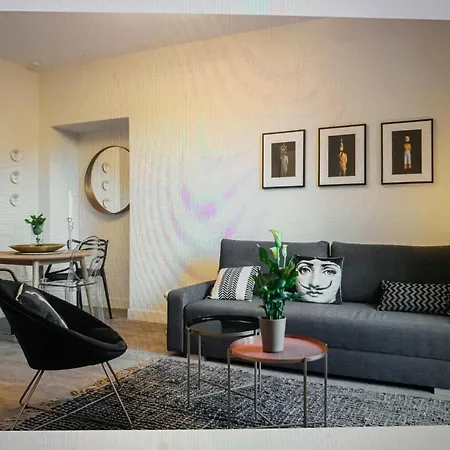 T2 Neuf Clim Balcon Garibaldi Acropolis شقة نيس