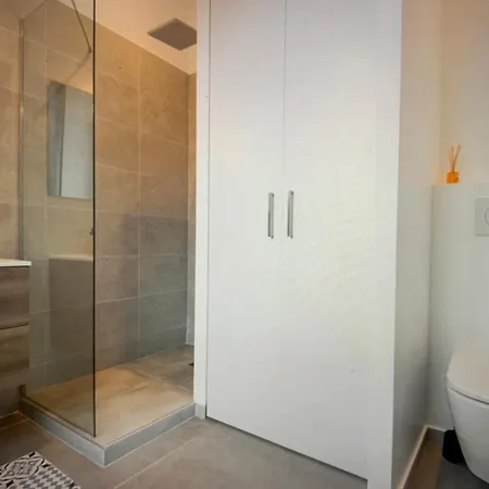 T2 Neuf Clim Balcon Garibaldi Acropolis Apartment